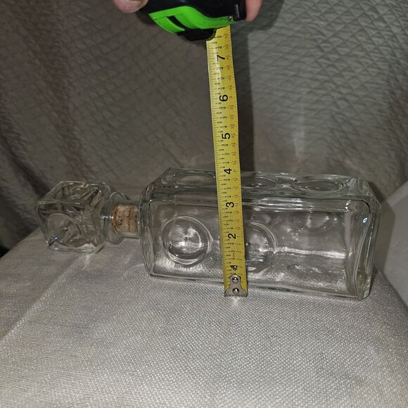 Vintage Glass Whiskey Decantur Art Deco Style Circular Pattern W/ Square Stopper - Picture 10 of 10